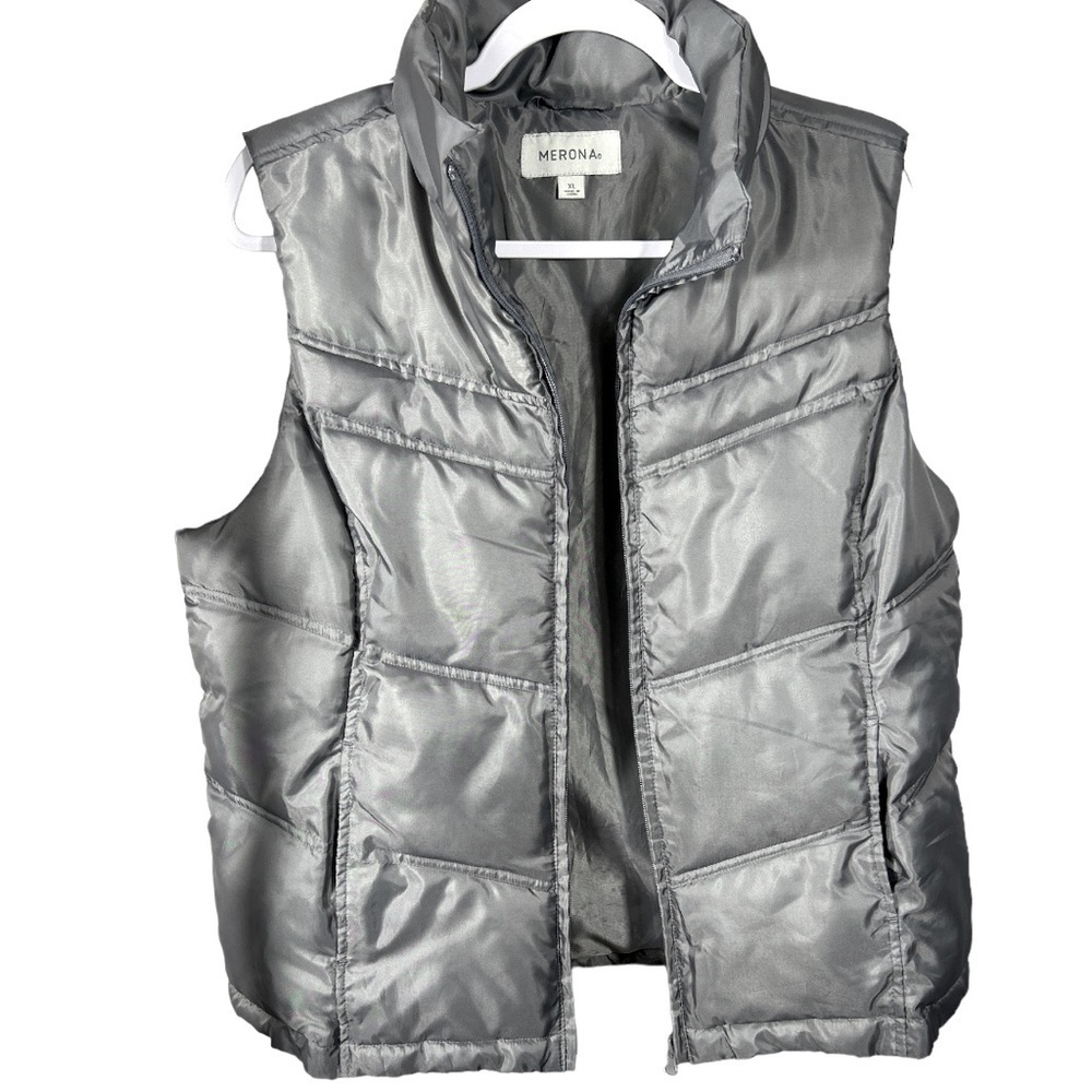 Woman's Gray Vest Size XL